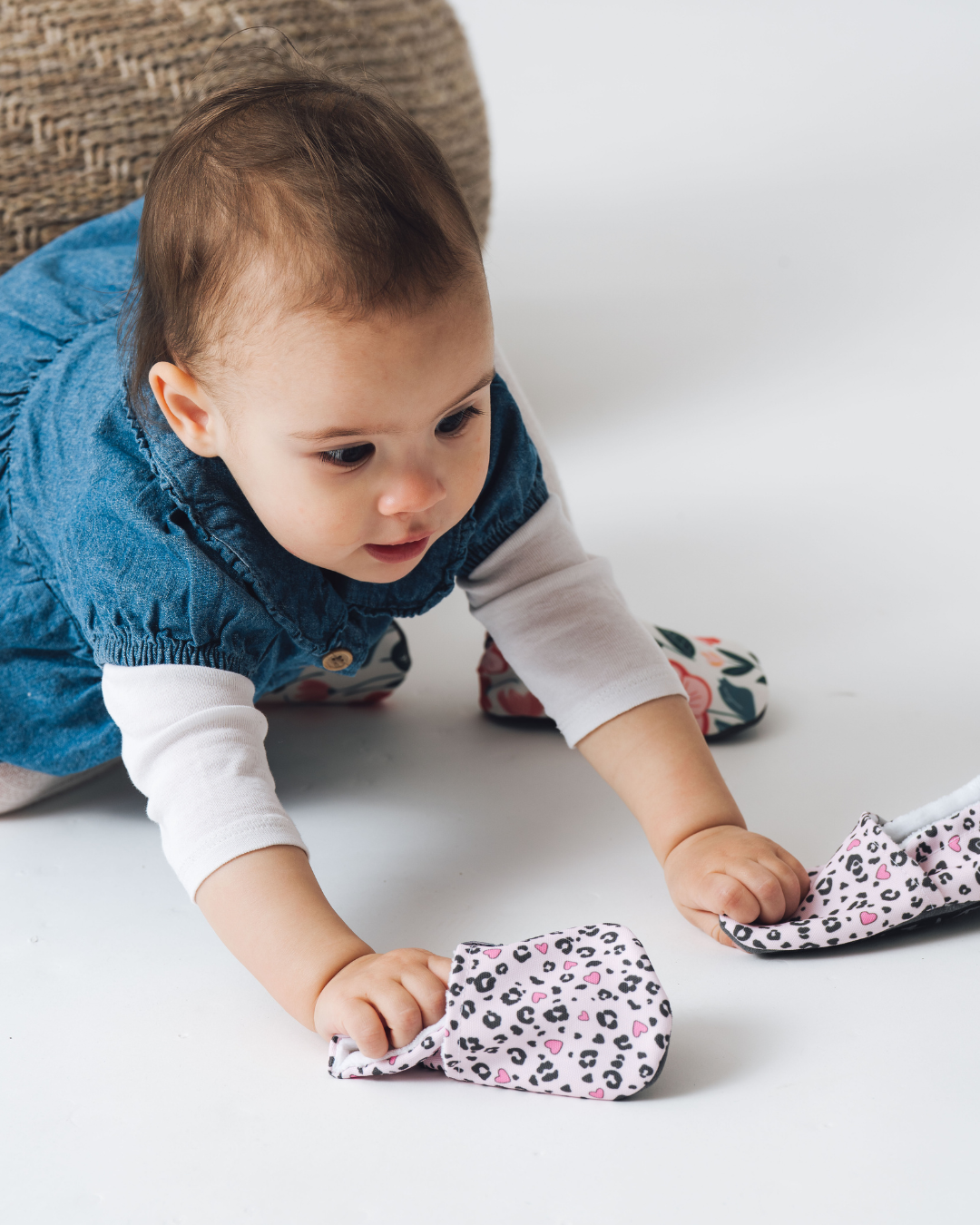 Barefoot slippers Leopard Hearts