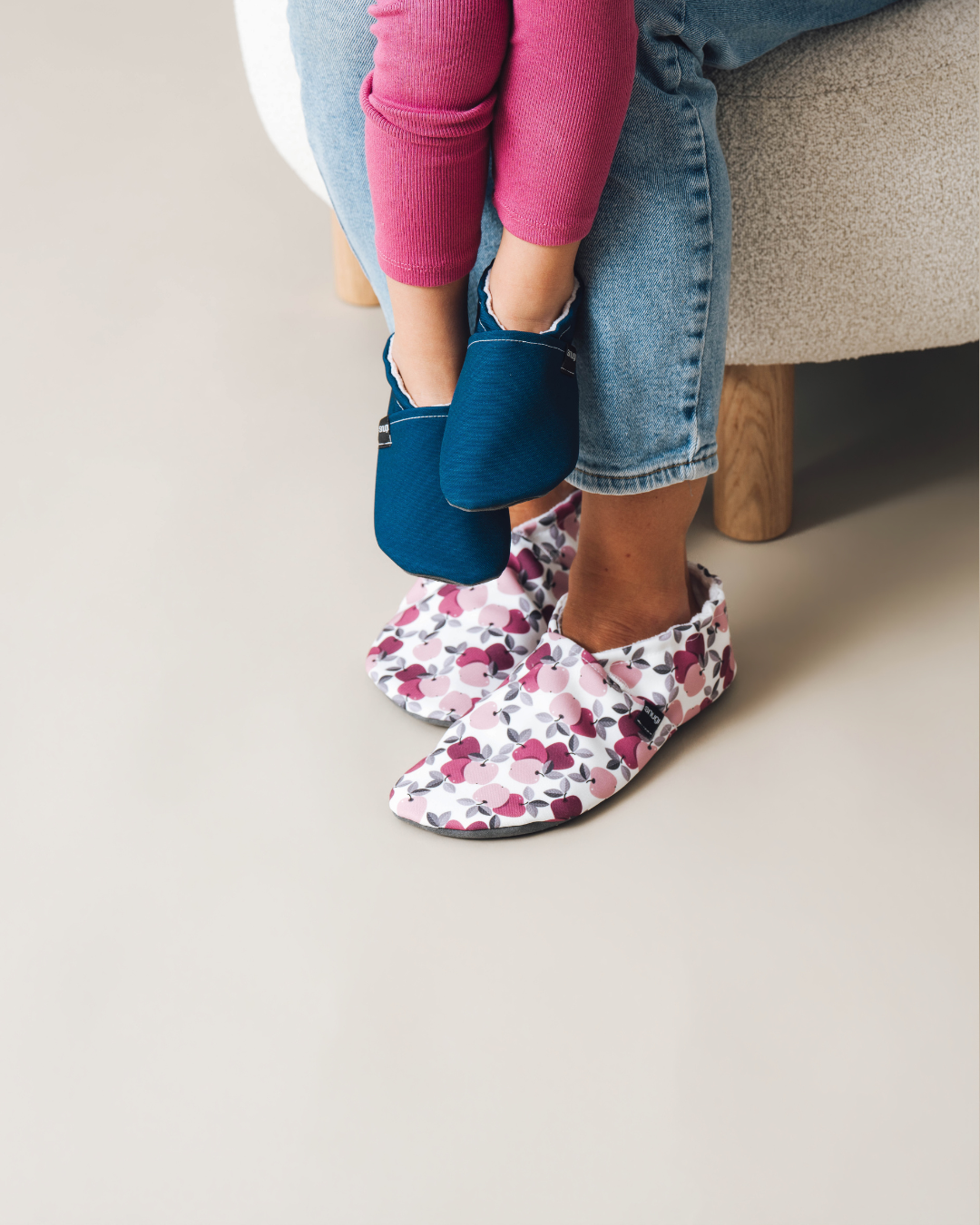 Barefoot women's slippers Apple