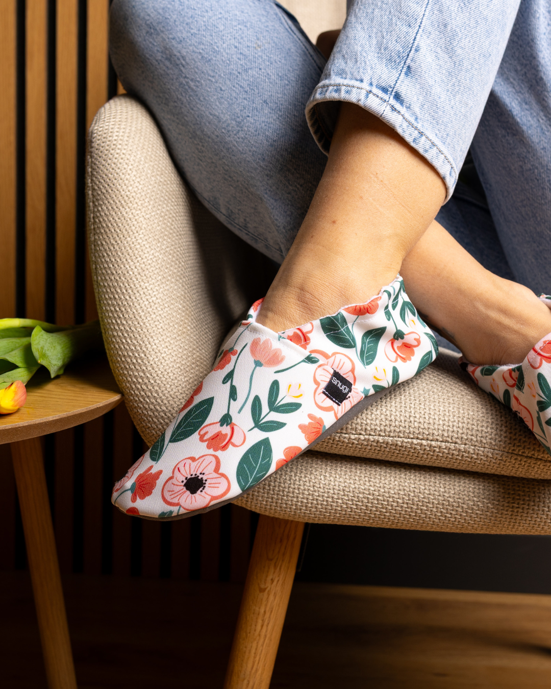 Barefoot women's slippers Red Roses