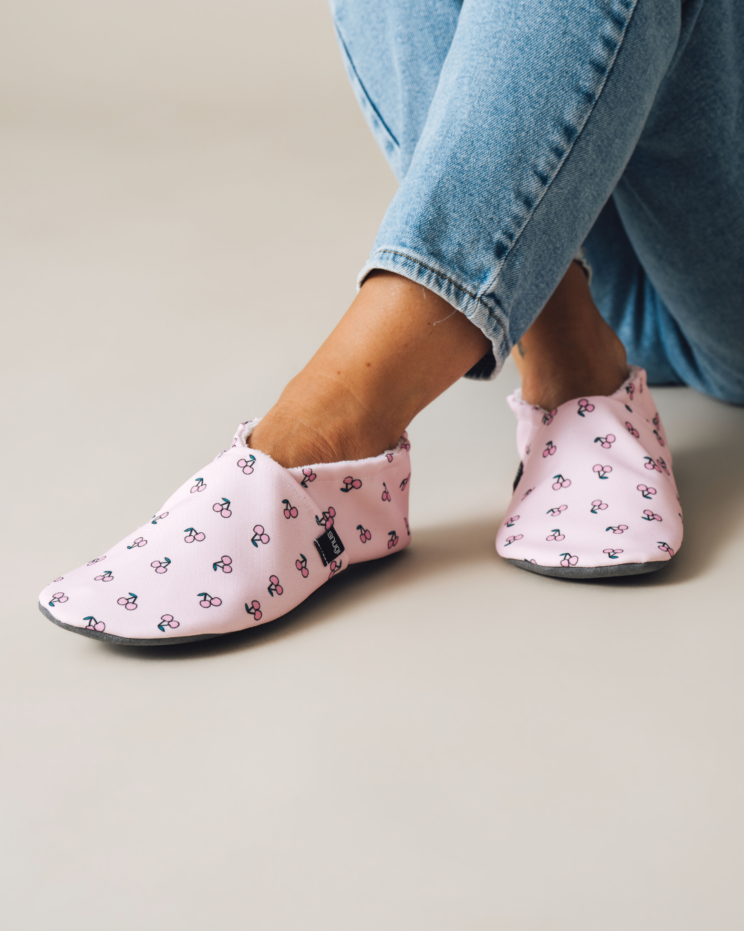 Barefoot women's slippers Cherries