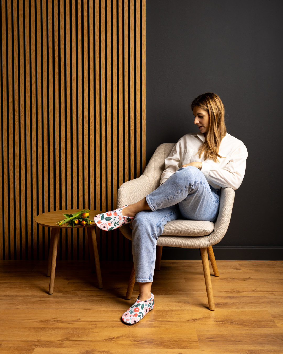 Barefoot women's slippers Red Roses