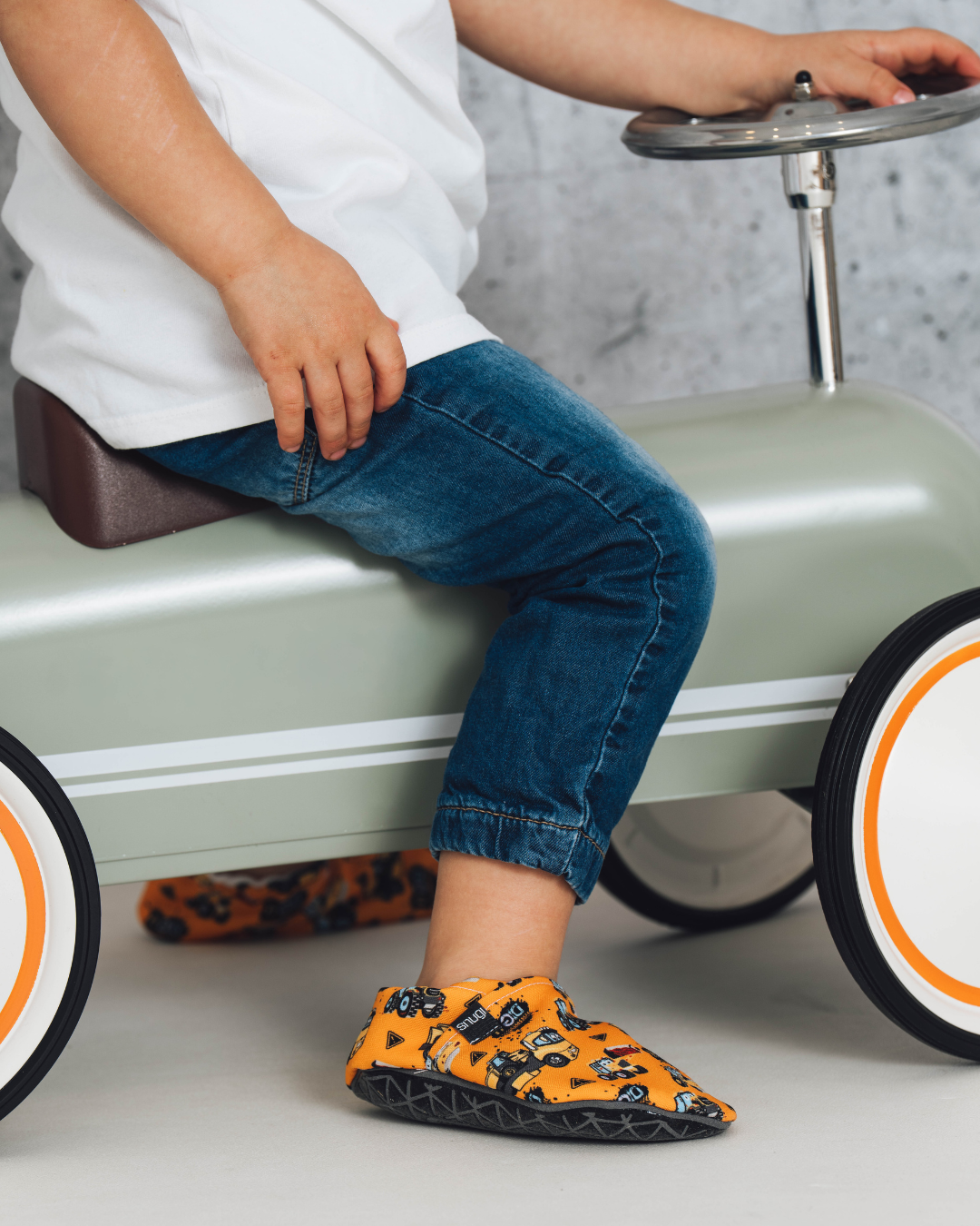 Barefoot Shoes Diggers