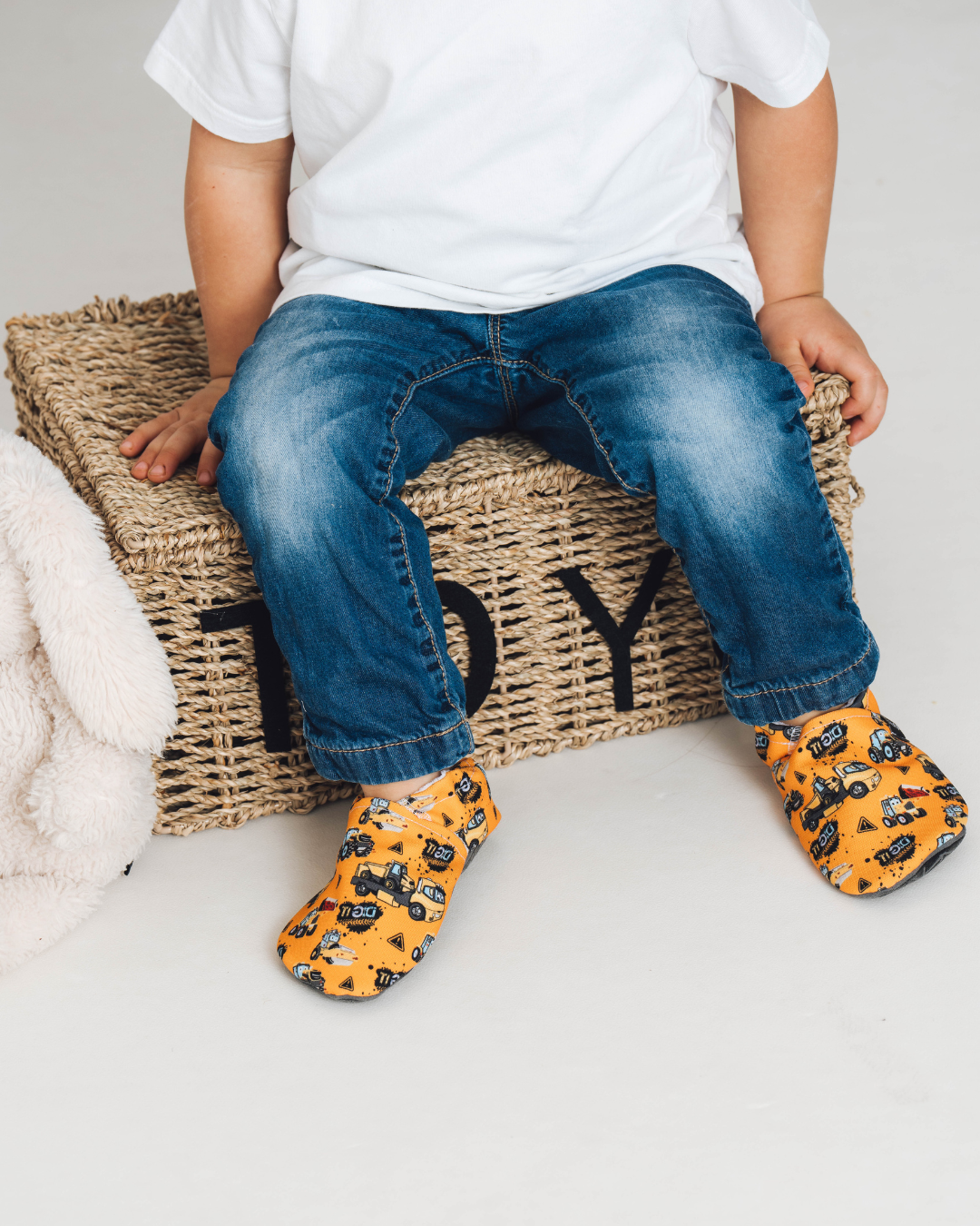 Barefoot Shoes Diggers