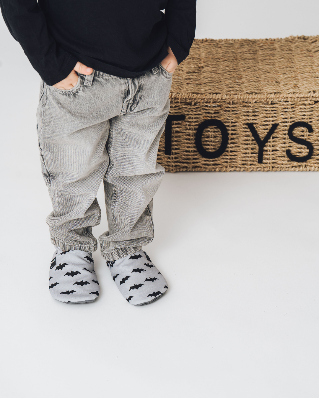 Barefoot Shoes Dark Bats