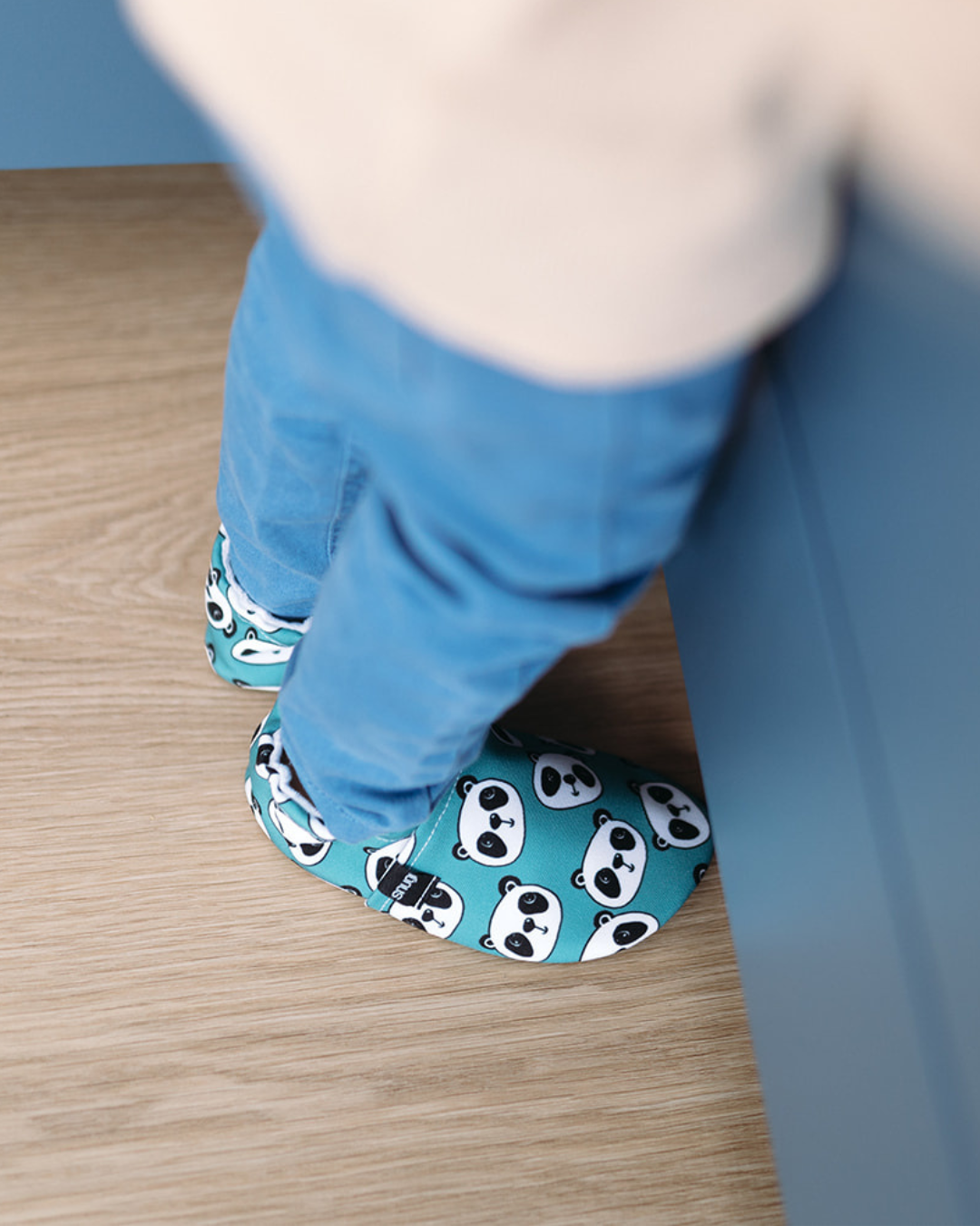 Barefoot slippers PANDAS