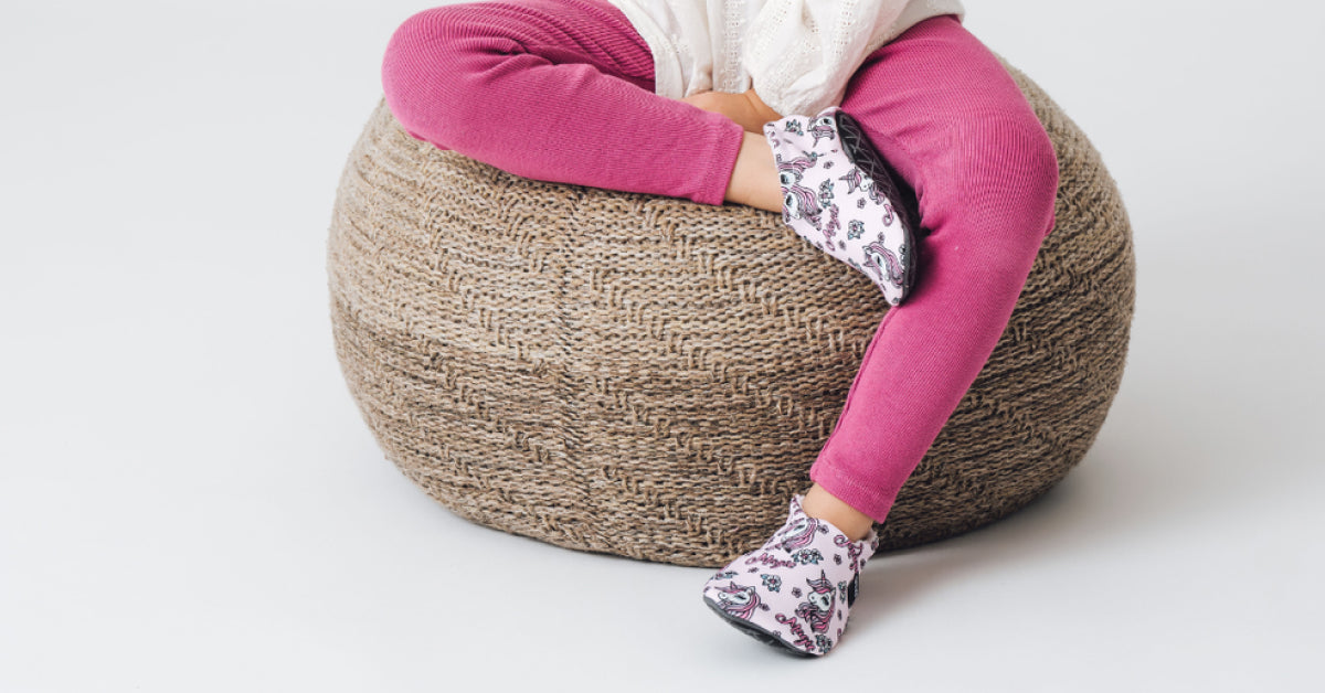 Snugi® | Comfortable barefoot slippers and natural slippers for the ...